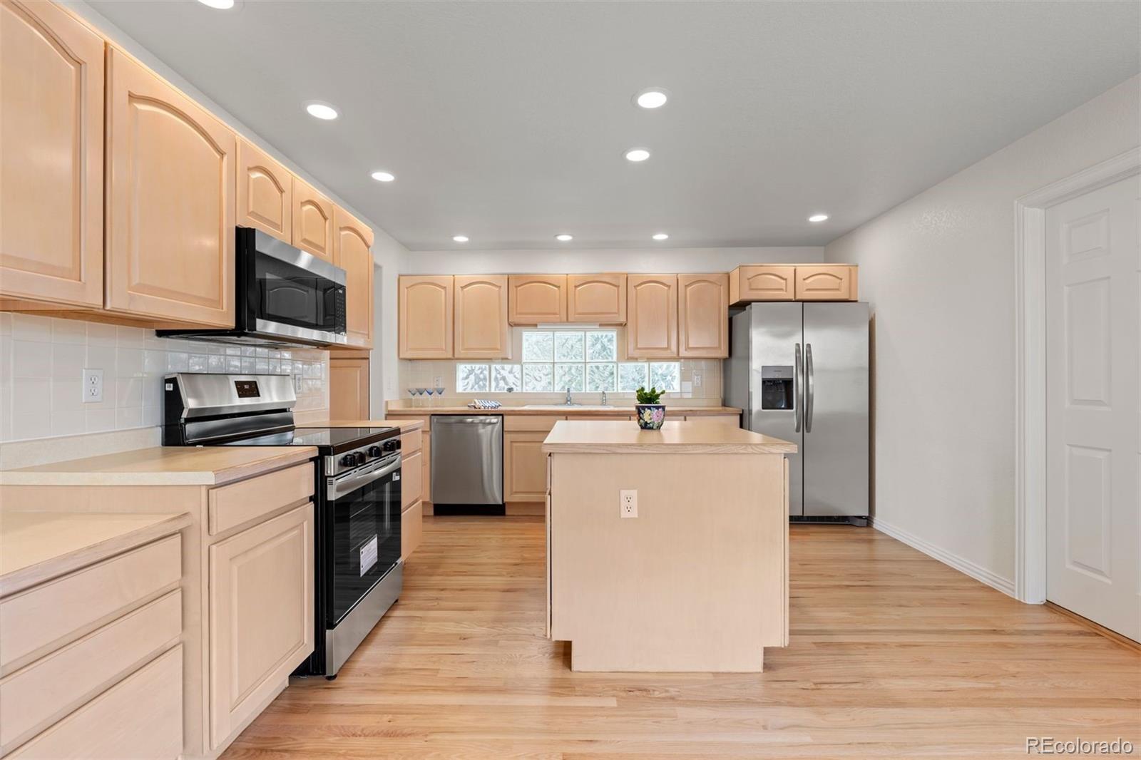 1011 S Valentia Street Unit: 97