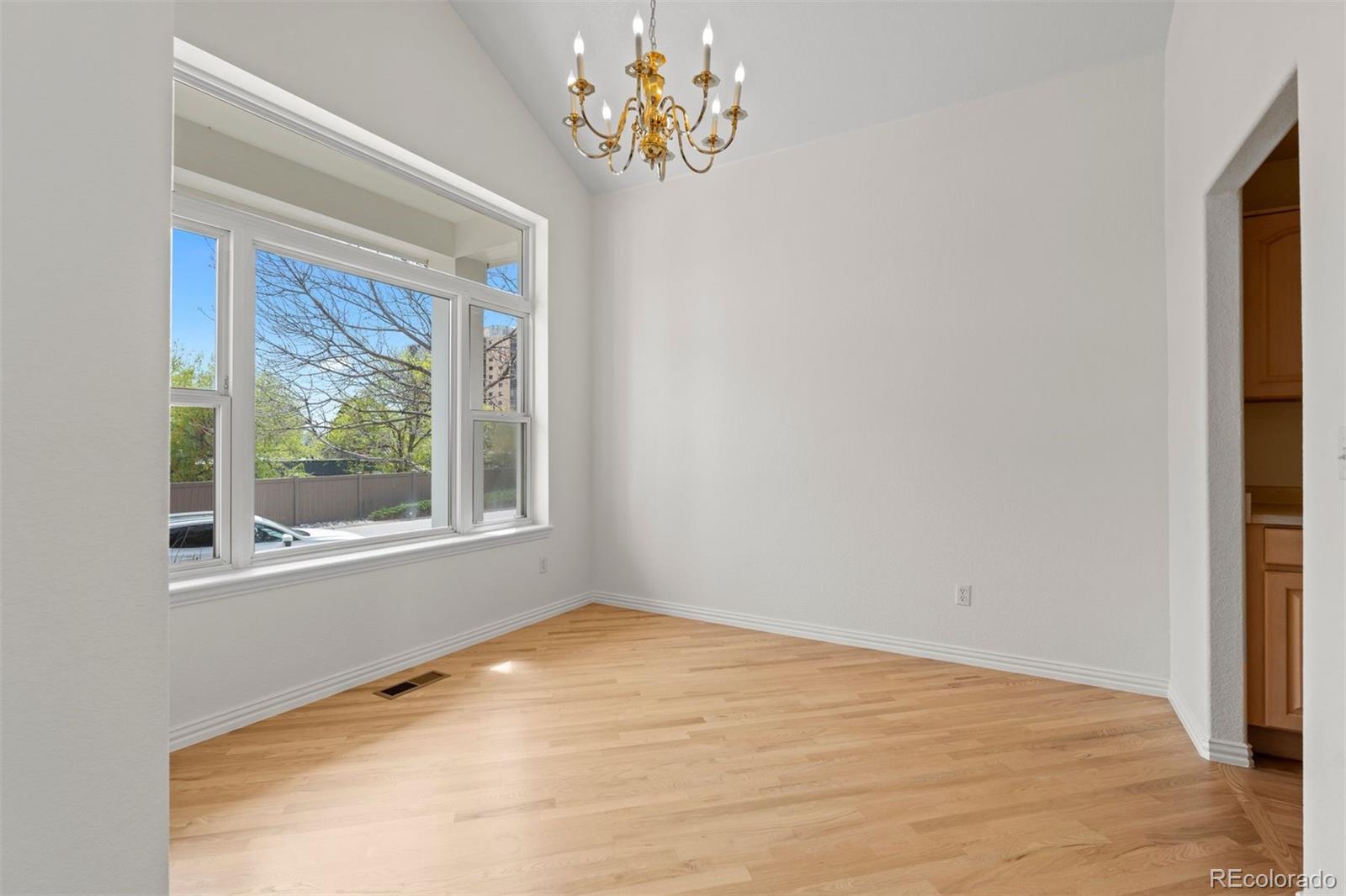 1011 S Valentia Street Unit: 97