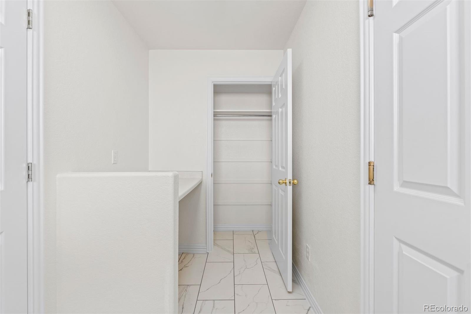 1011 S Valentia Street Unit: 97