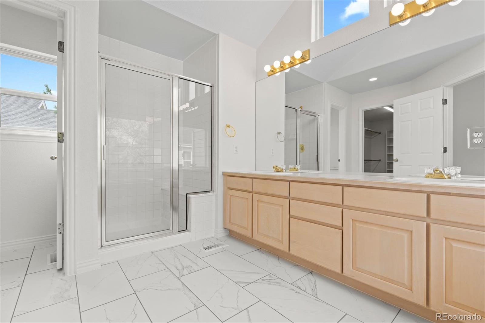 1011 S Valentia Street Unit: 97