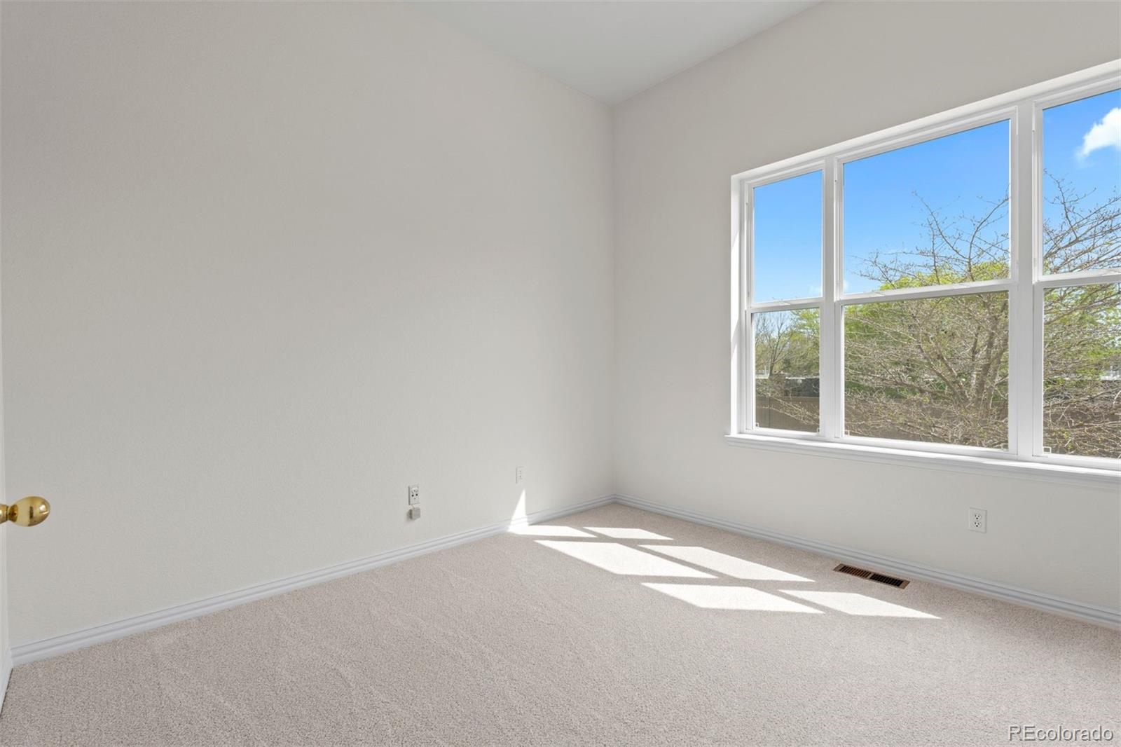 1011 S Valentia Street Unit: 97