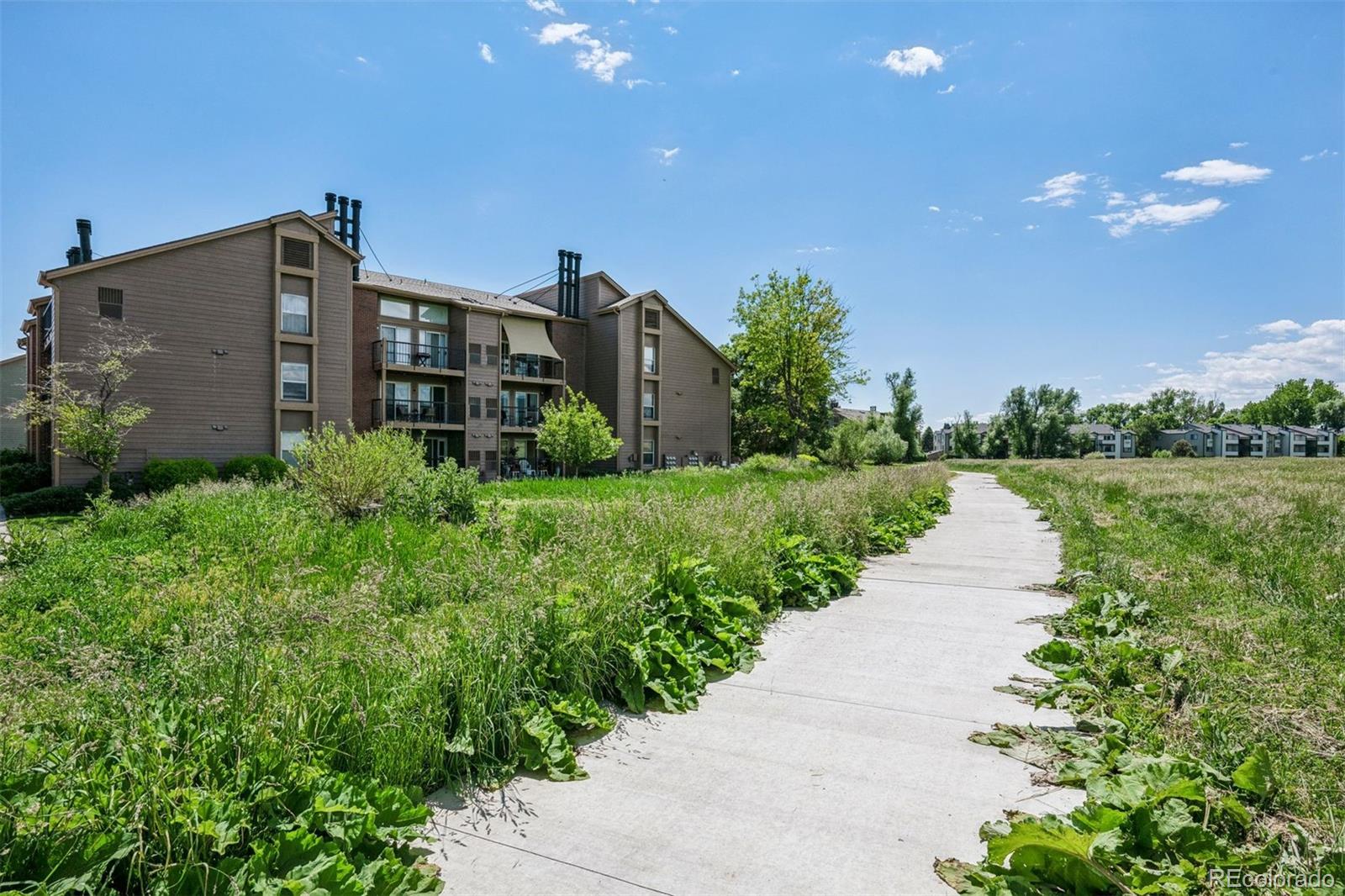 4899 S Dudley Street Unit: 7E