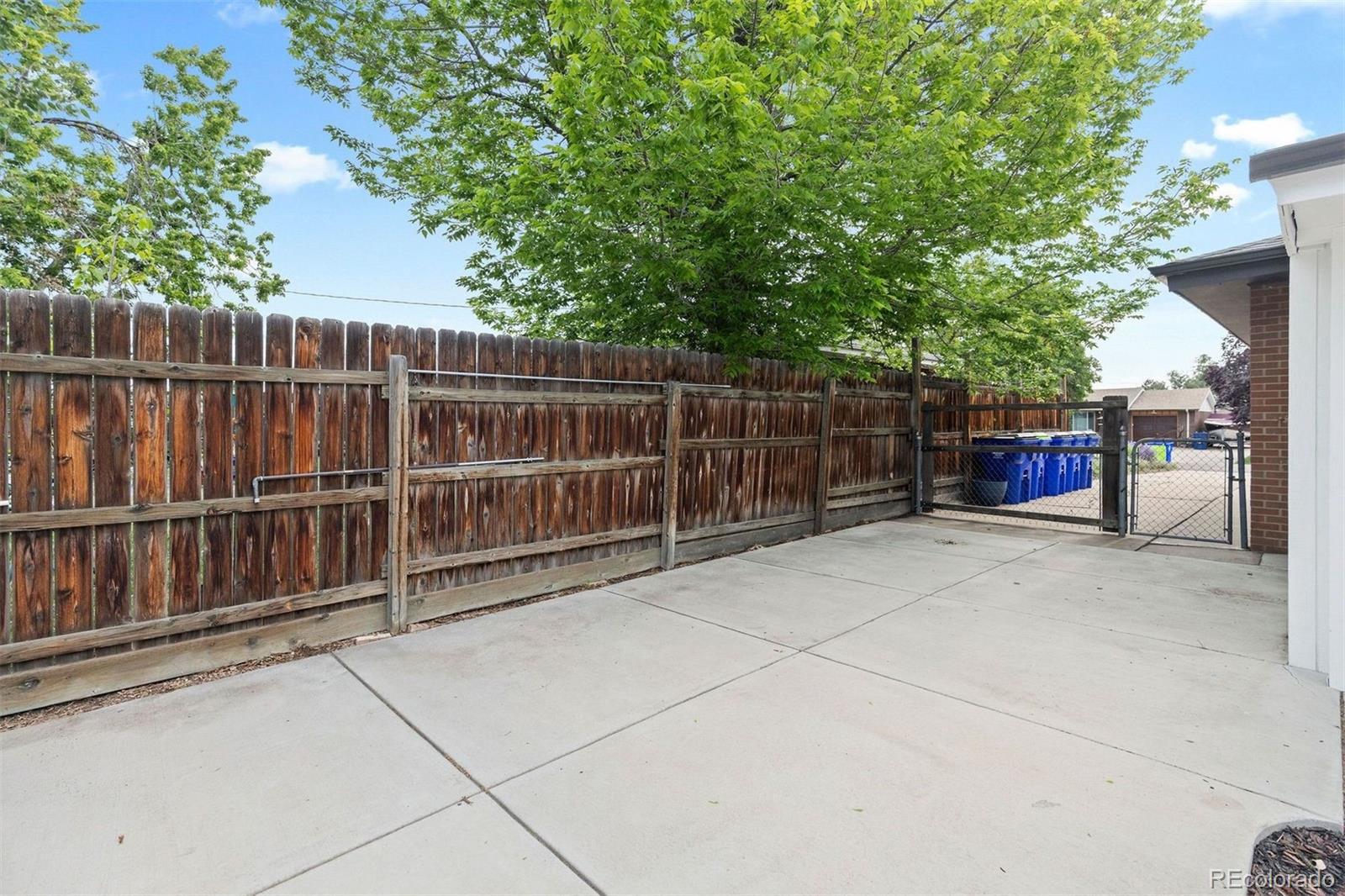 141 S Saulsbury Street