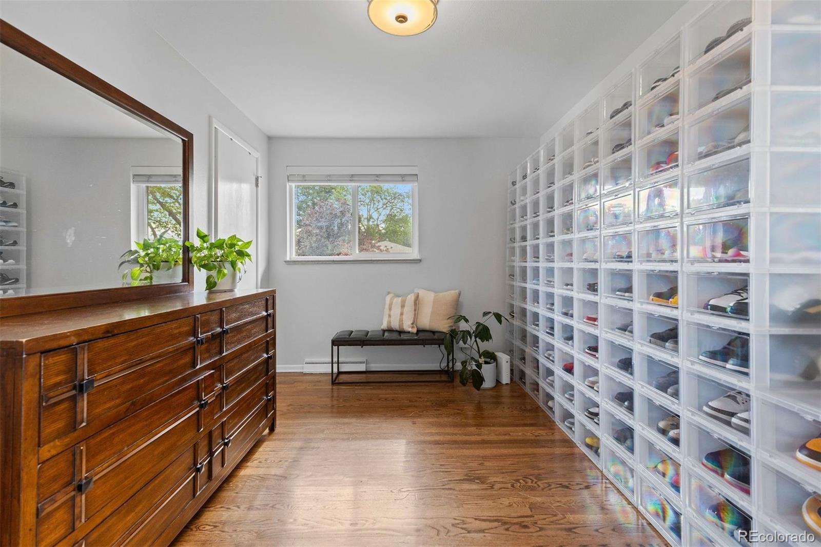 141 S Saulsbury Street