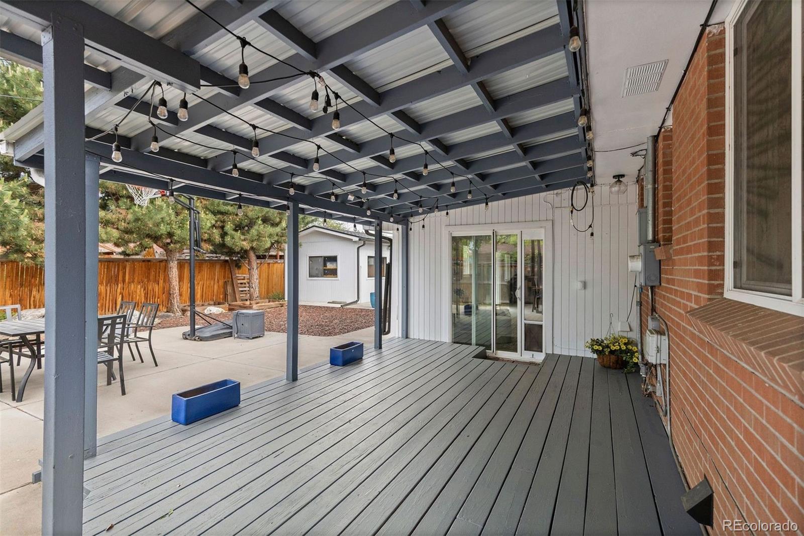 141 S Saulsbury Street
