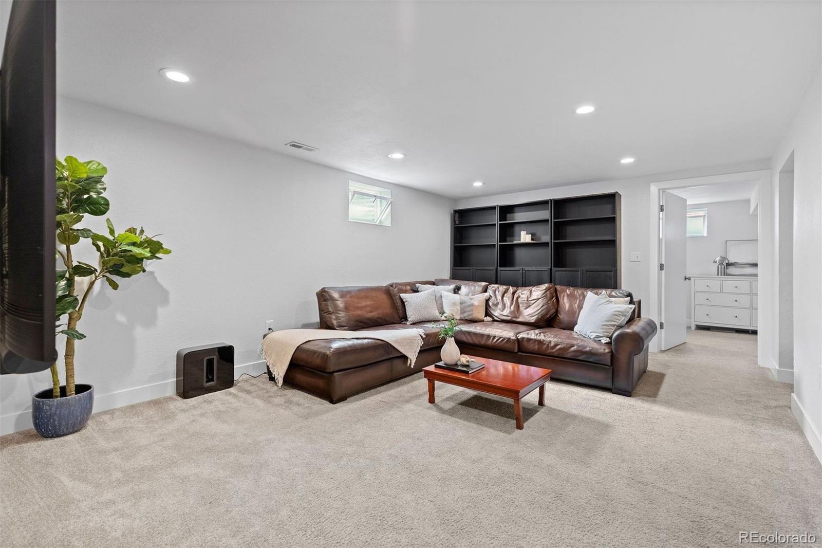 141 S Saulsbury Street