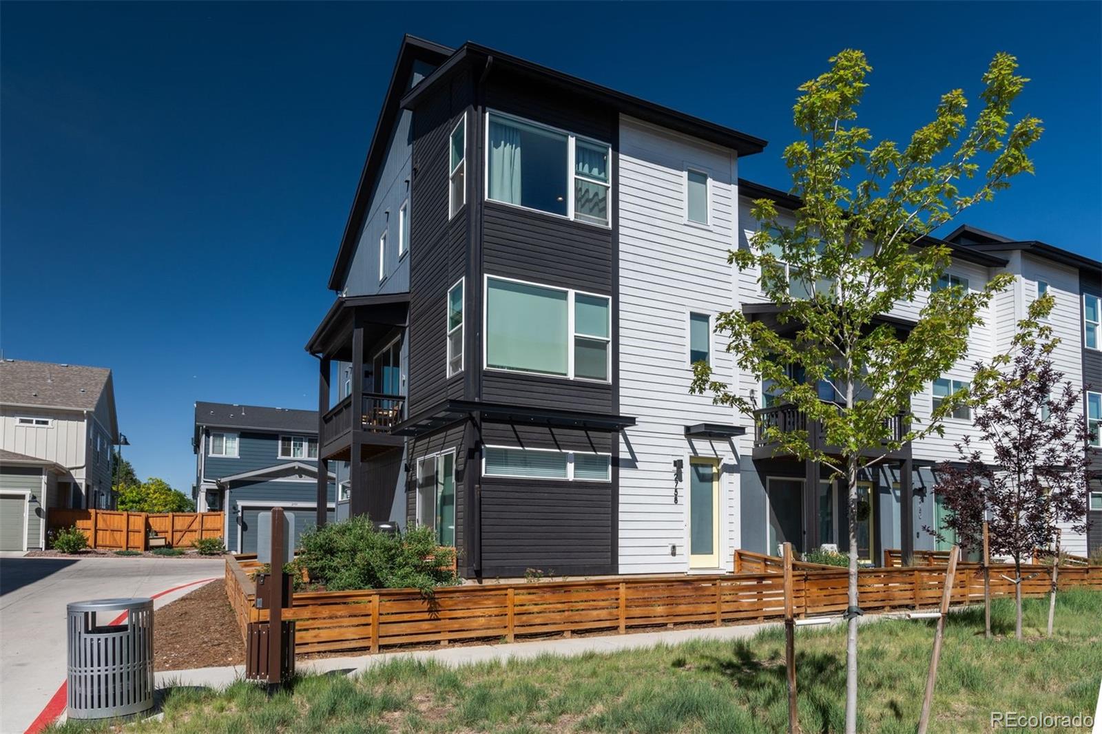 2758 W 167th Place