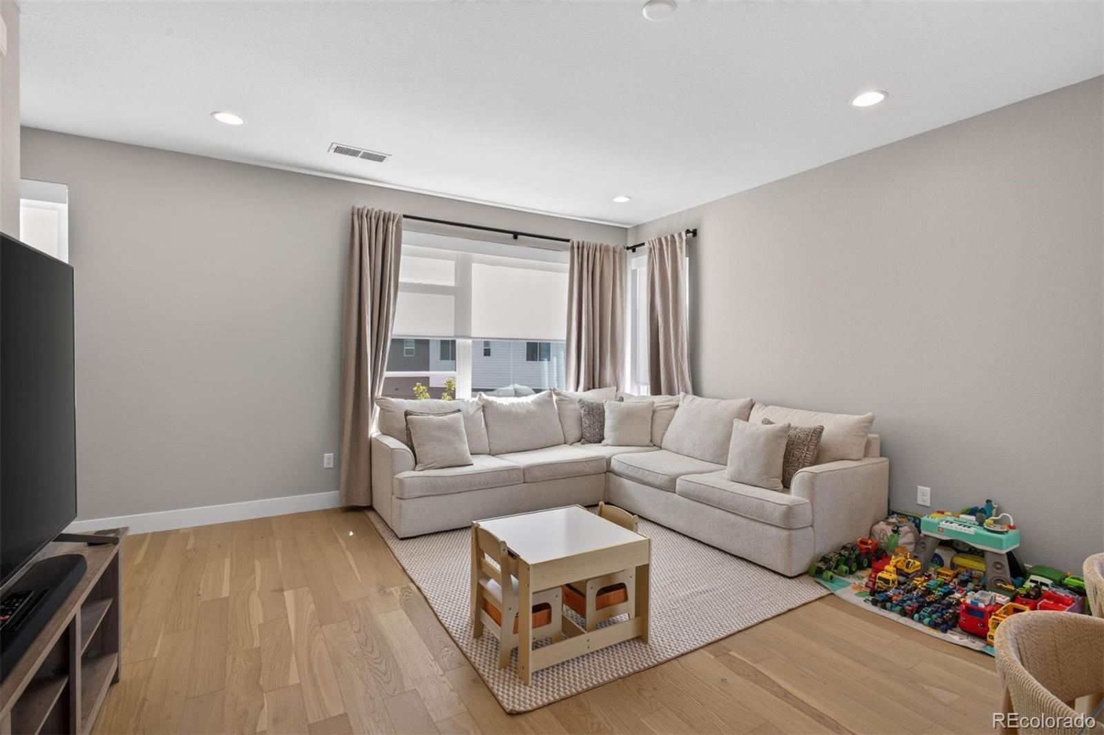 2758 W 167th Place