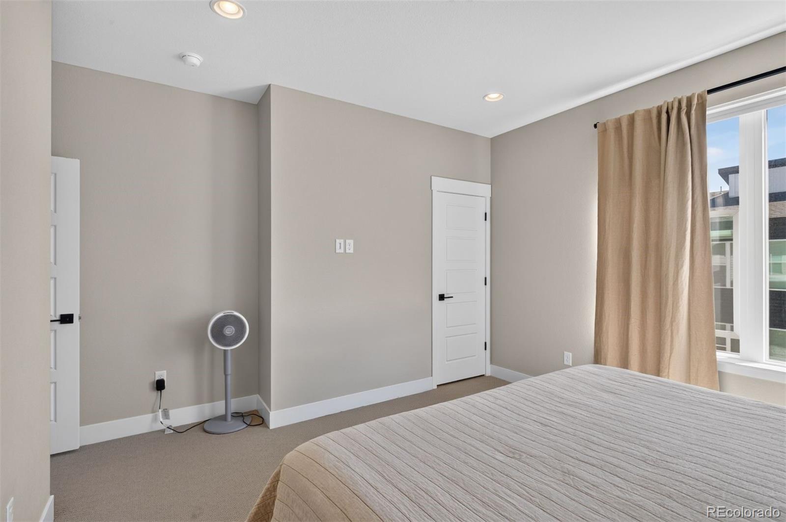 2758 W 167th Place