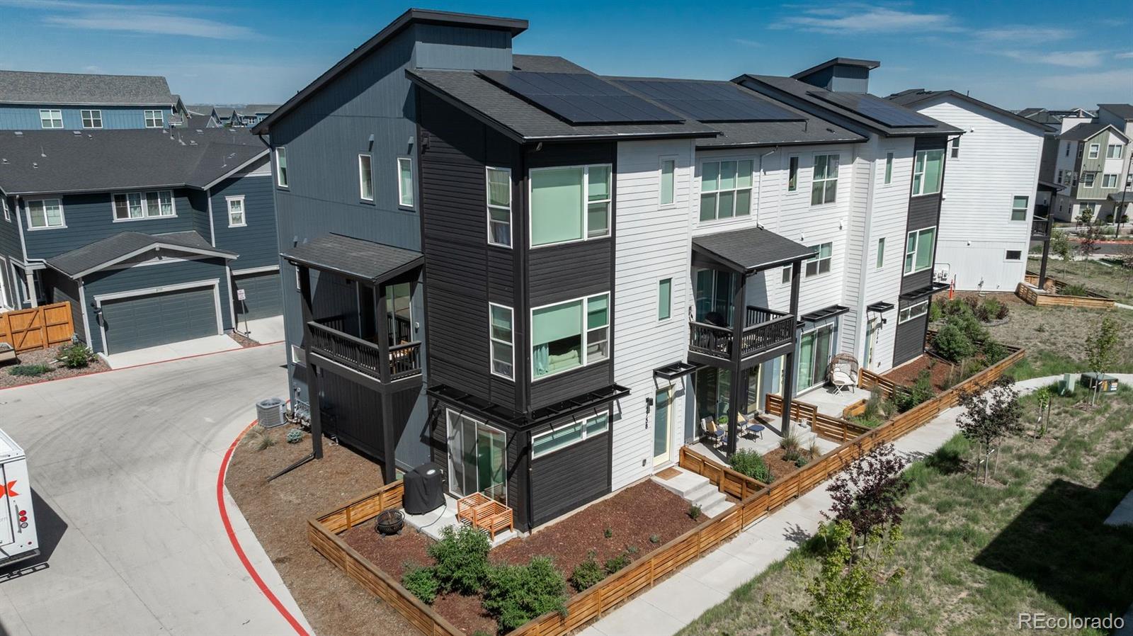 2758 W 167th Place