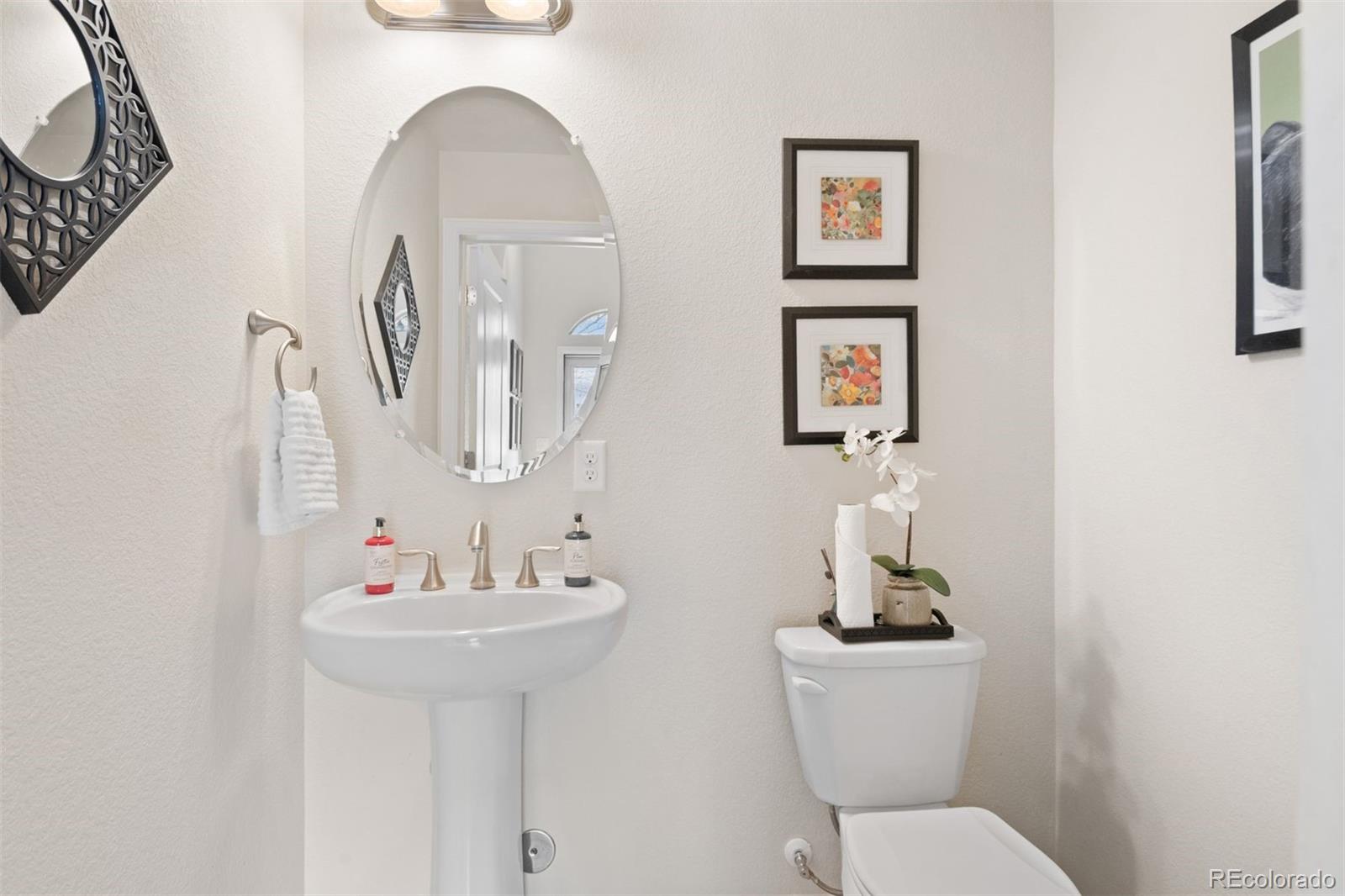 9025 E Phillips Drive