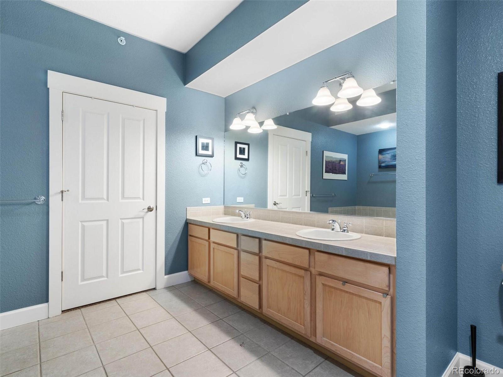 1699 N Downing Street Unit: 208