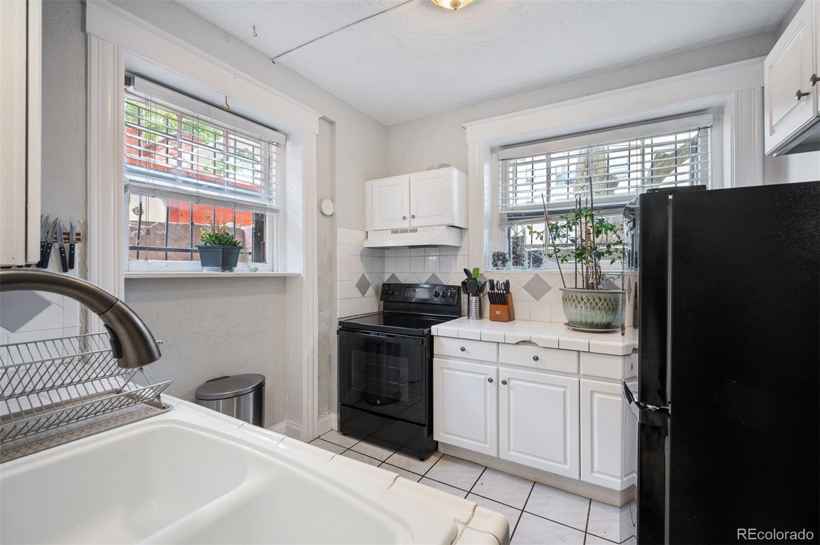 215 E 11th Avenue Unit: A11