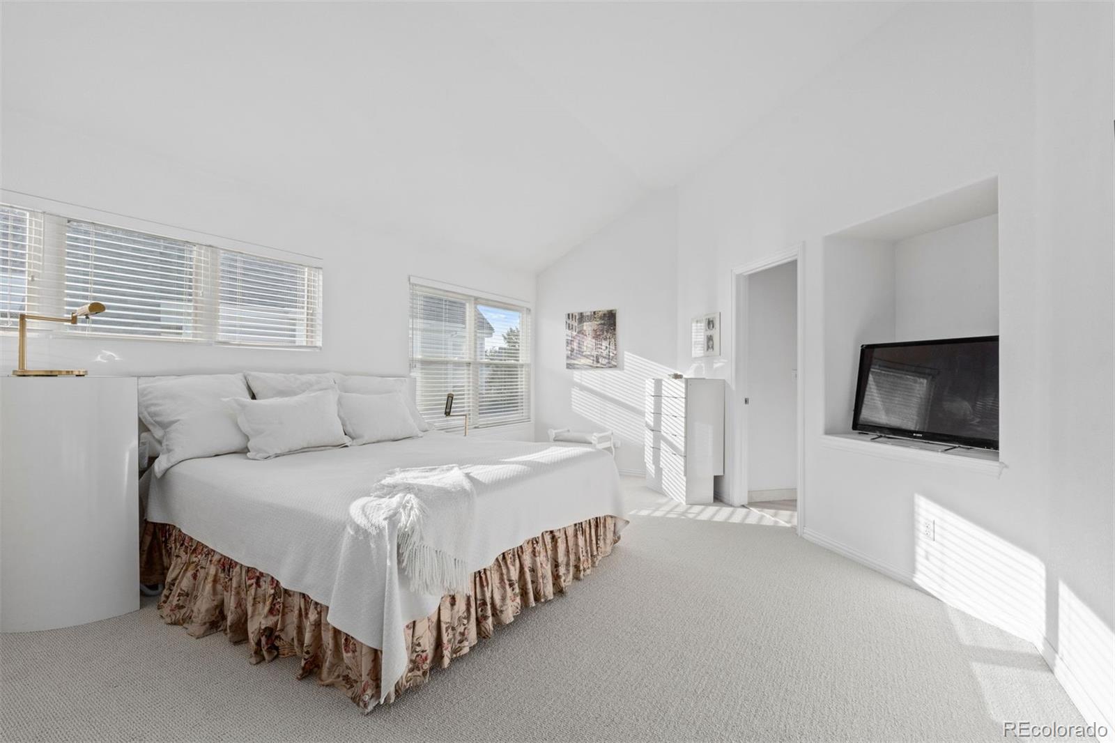 1011 S Valentia Street Unit: 96