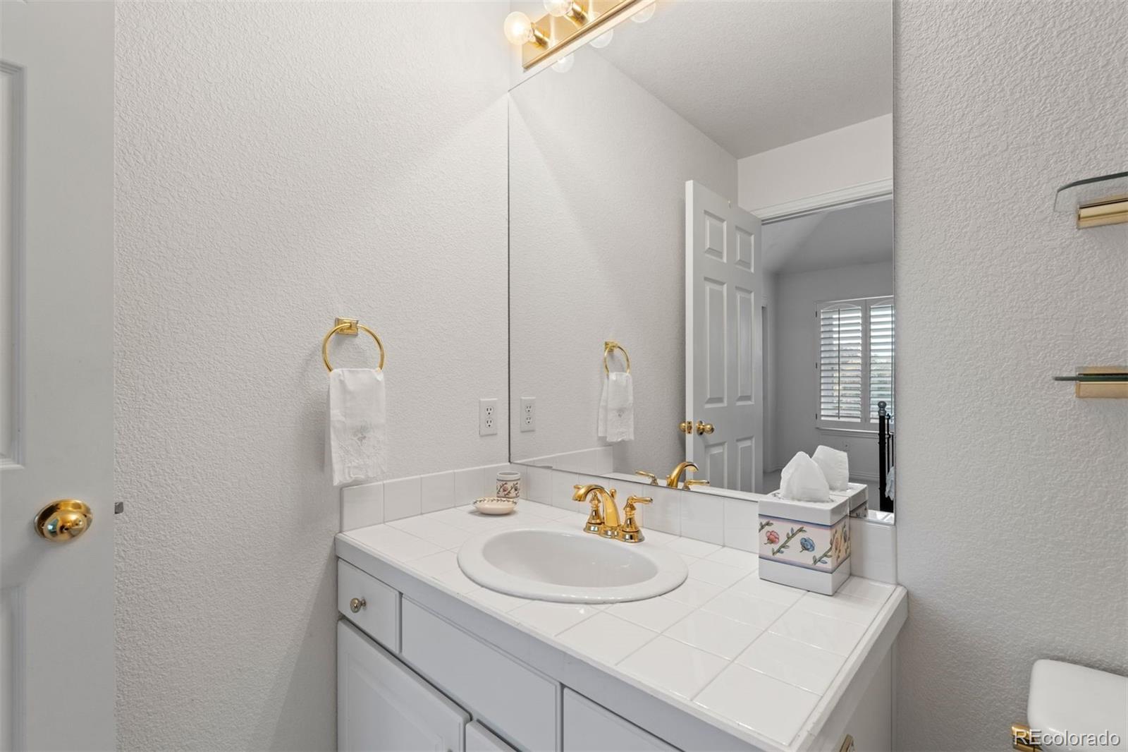 1011 S Valentia Street Unit: 96