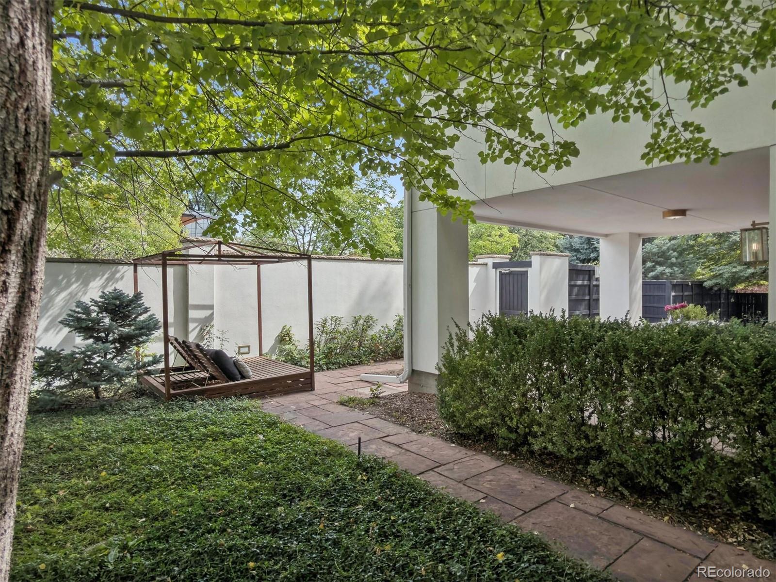 301 S Vine Street