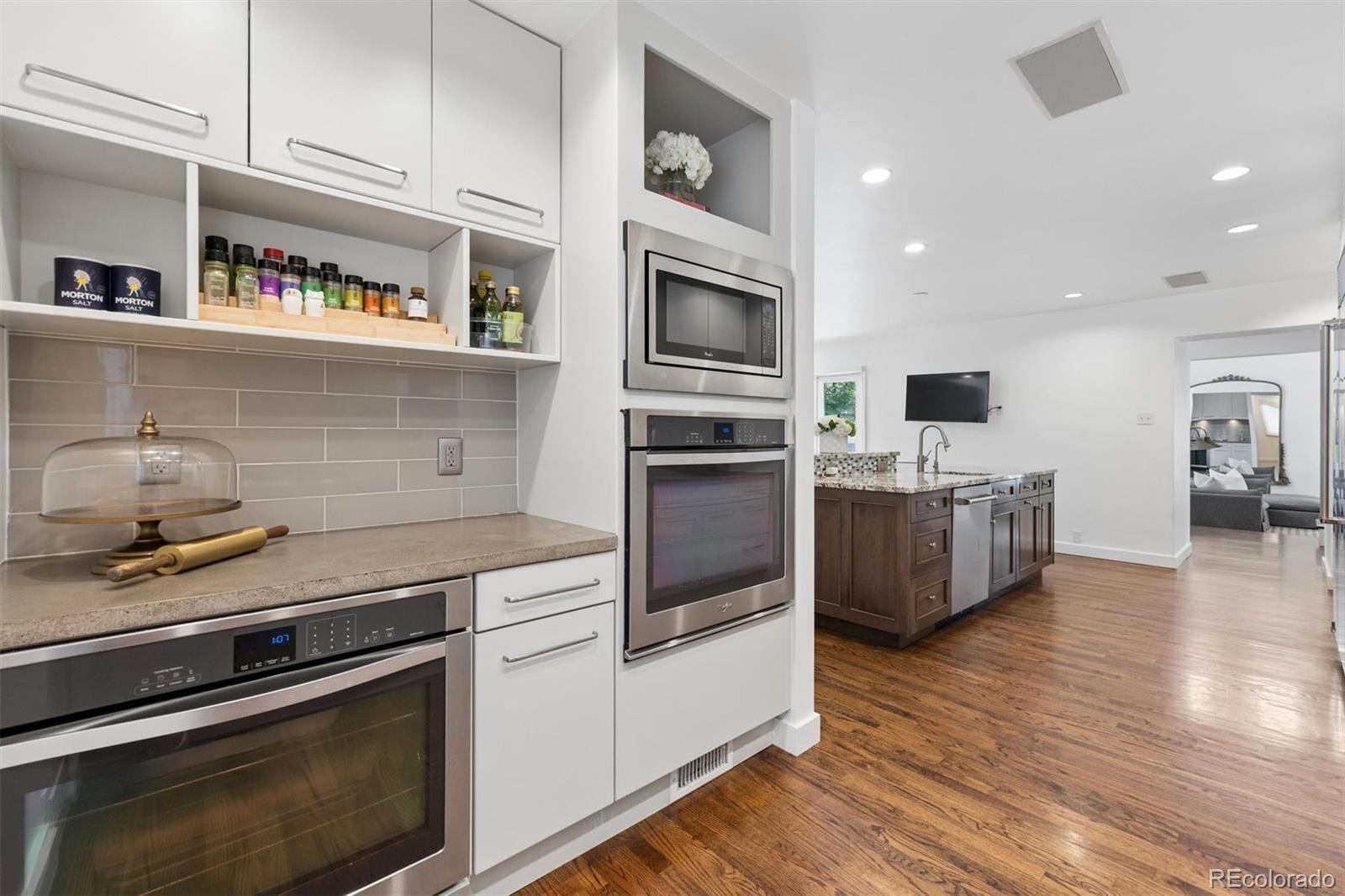 301 S Vine Street