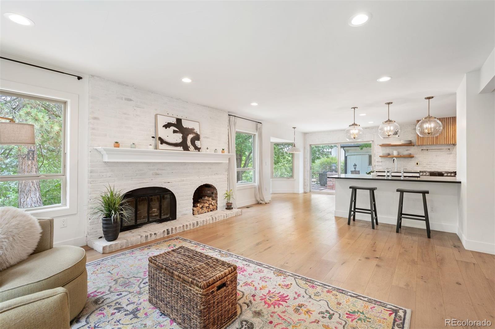 4951 W Ottawa Avenue