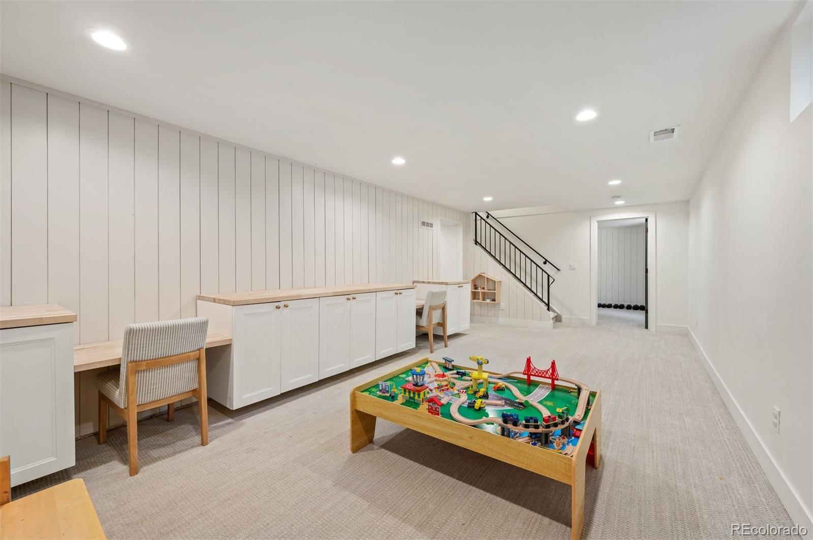 4951 W Ottawa Avenue