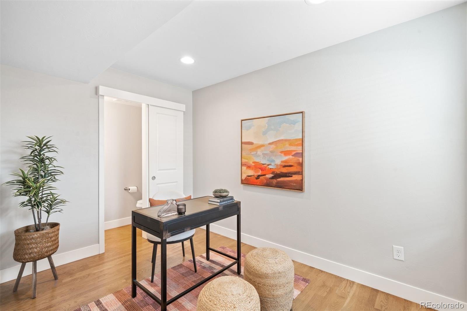 1721 N Hooker Street