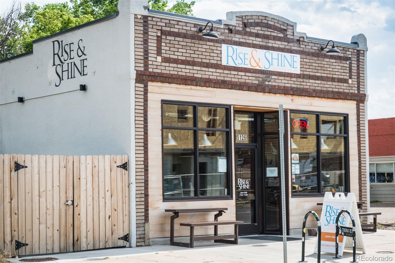 1721 N Hooker Street