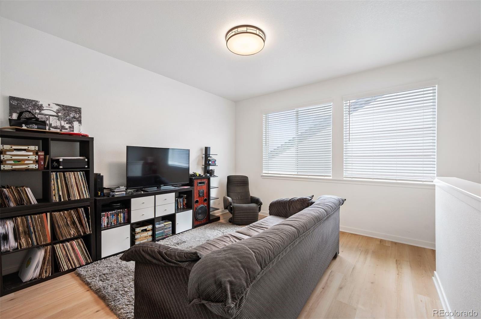 1929 W 165th Way