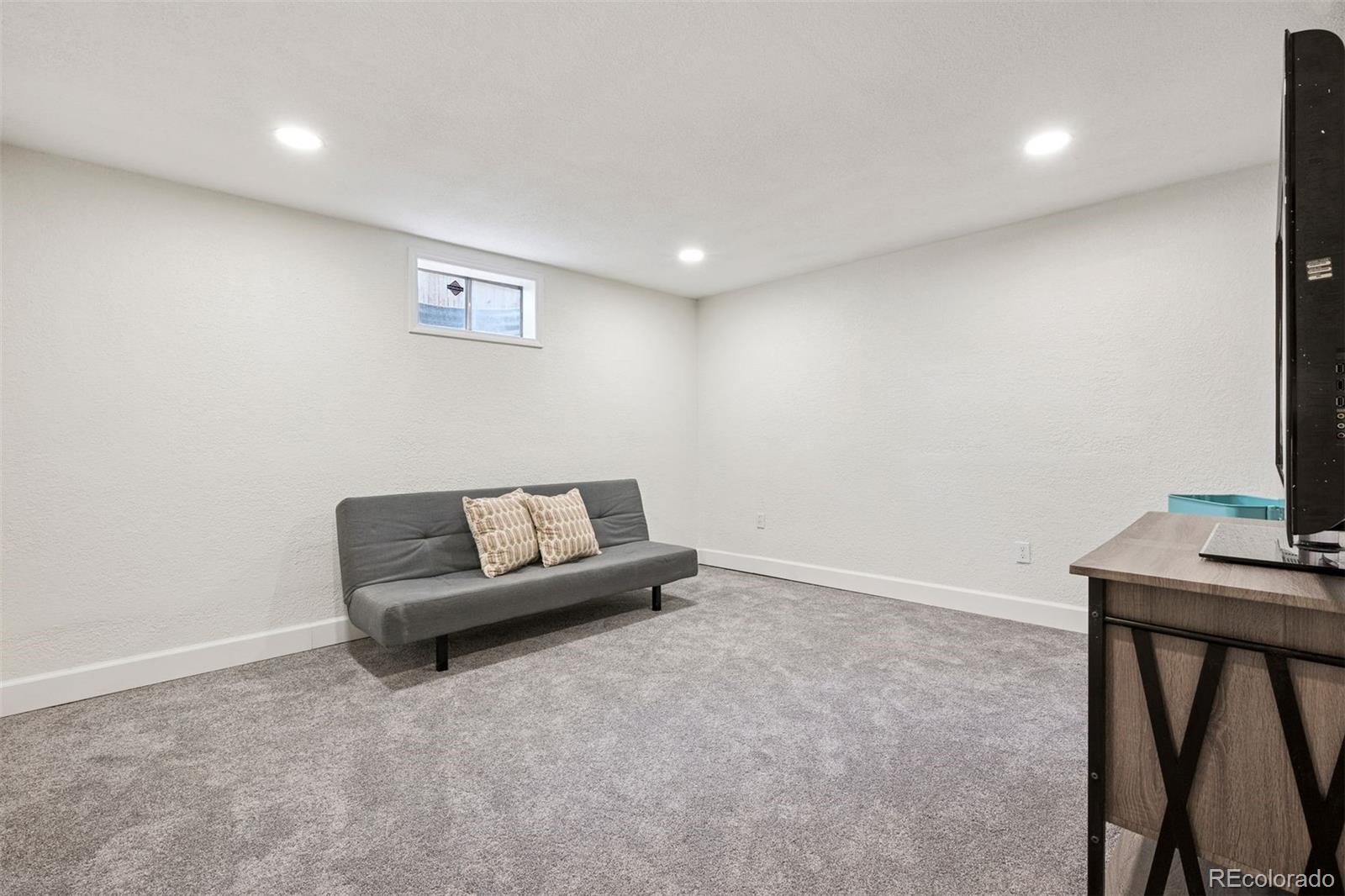 6970 S Eudora Street