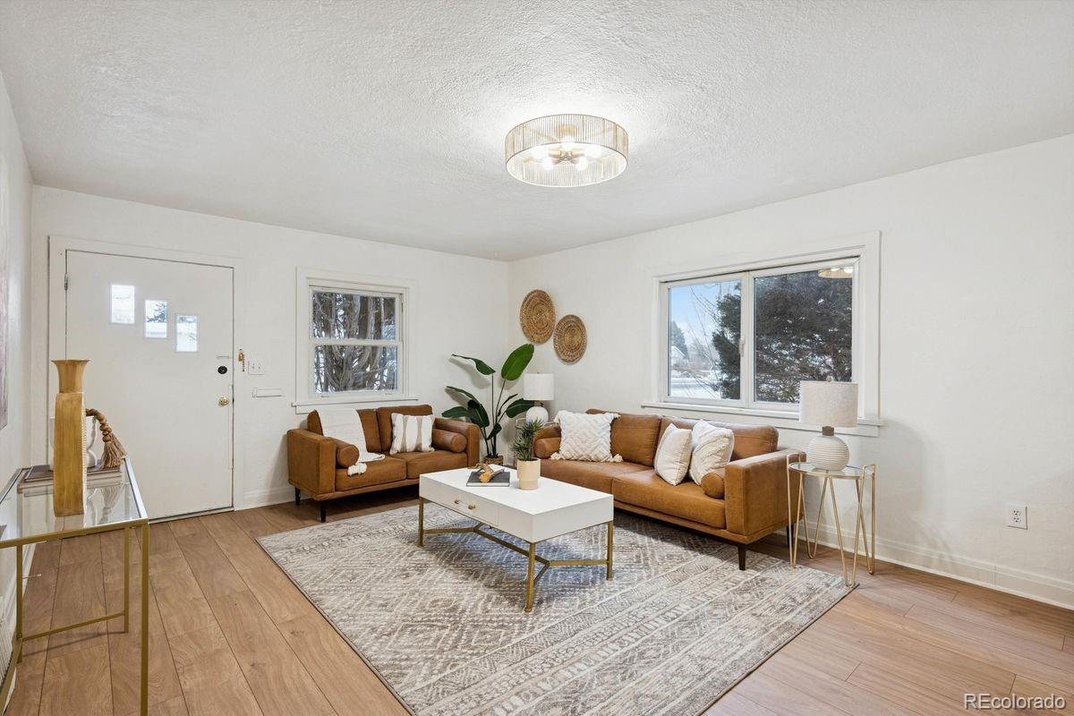 5359 S Windermere Street