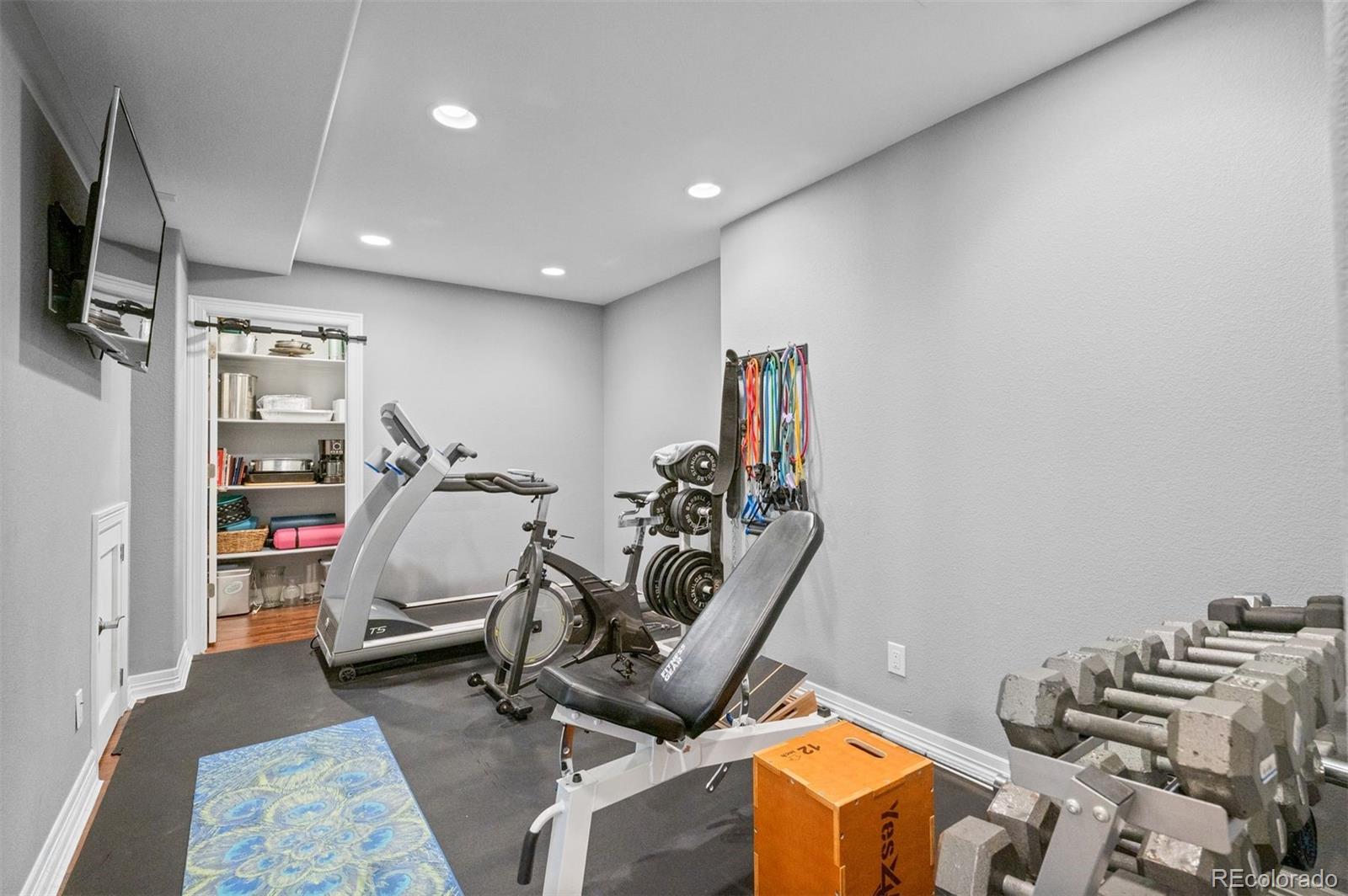 3453 Yosemite Street