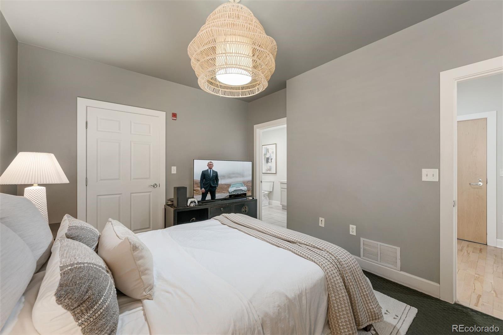 1630 N Clarkson Street Unit: 108