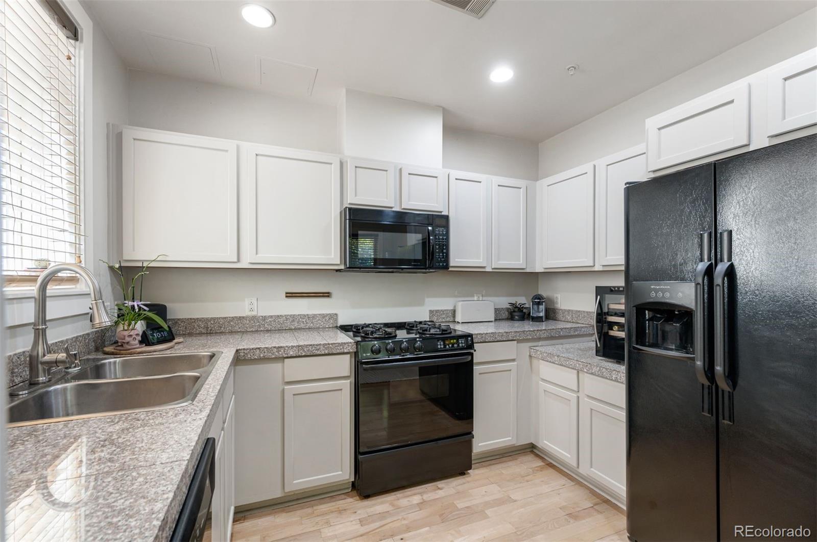 1630 N Clarkson Street Unit: 108