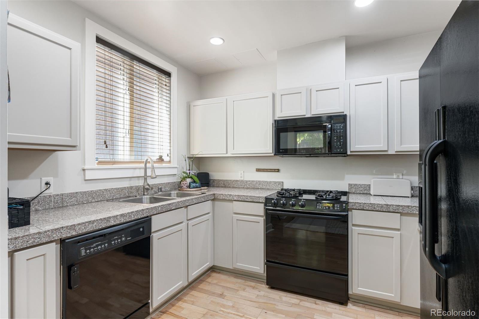 1630 N Clarkson Street Unit: 108