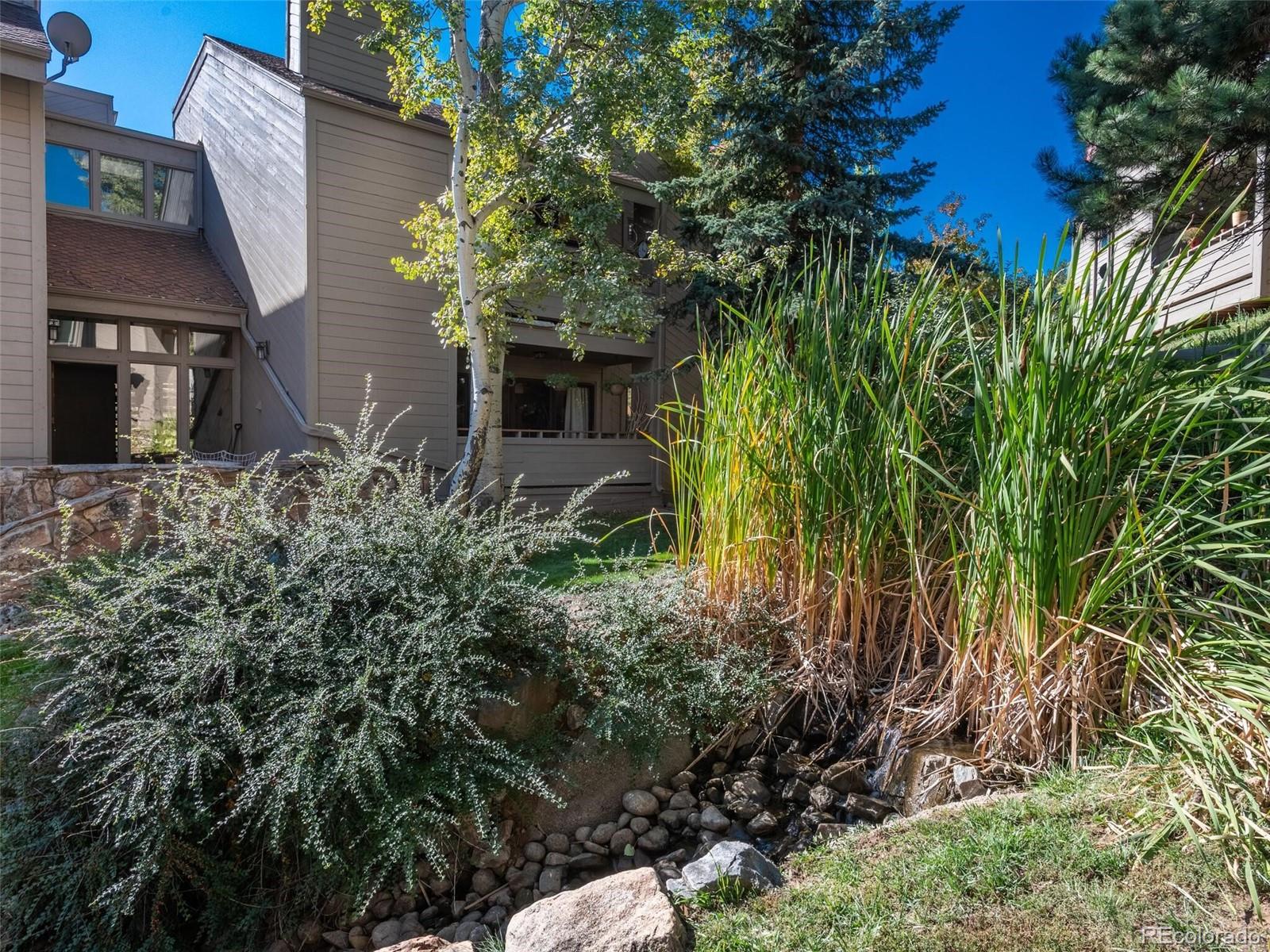 23583 Genesee Village Road