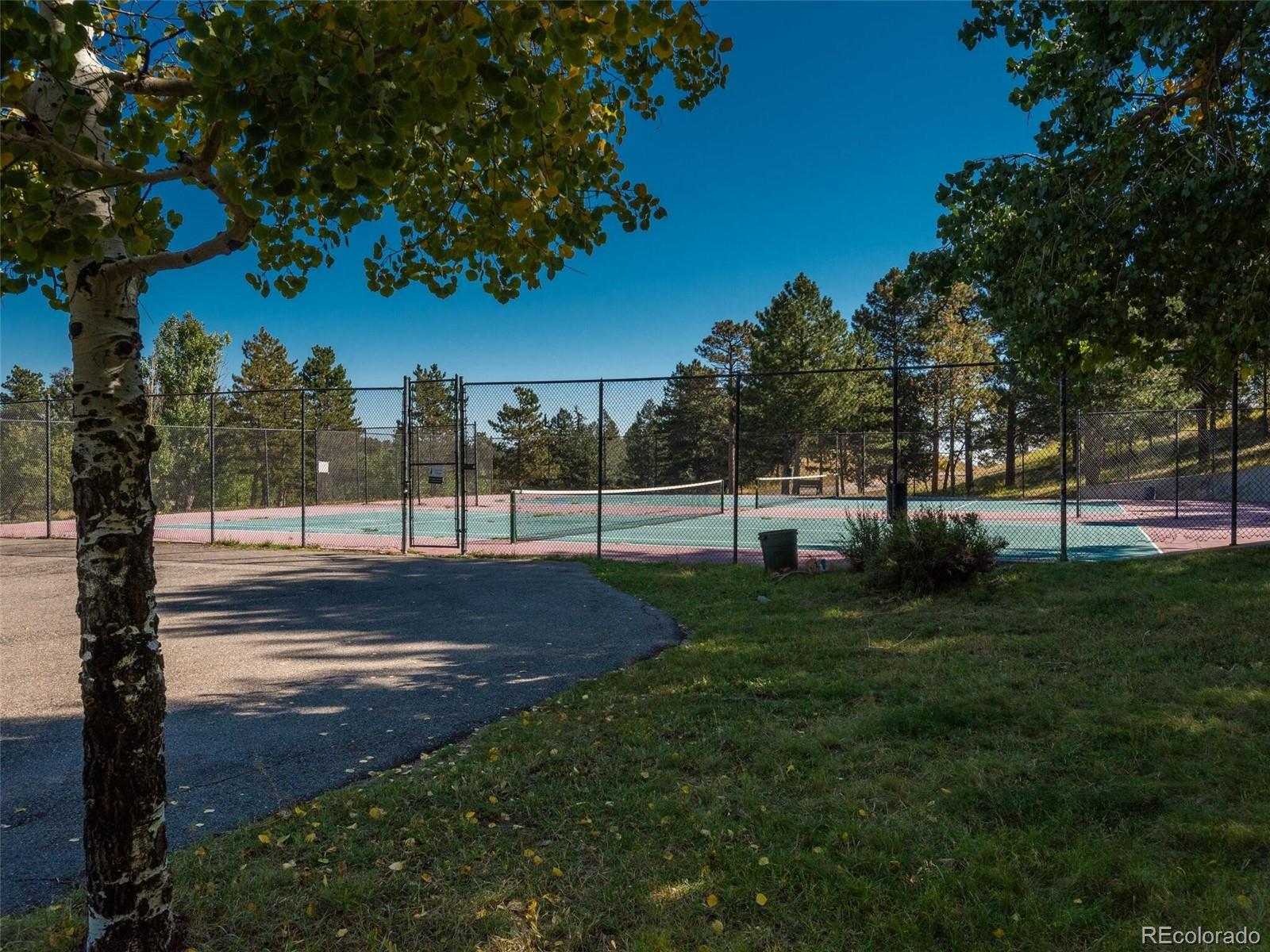 23583 Genesee Village Road