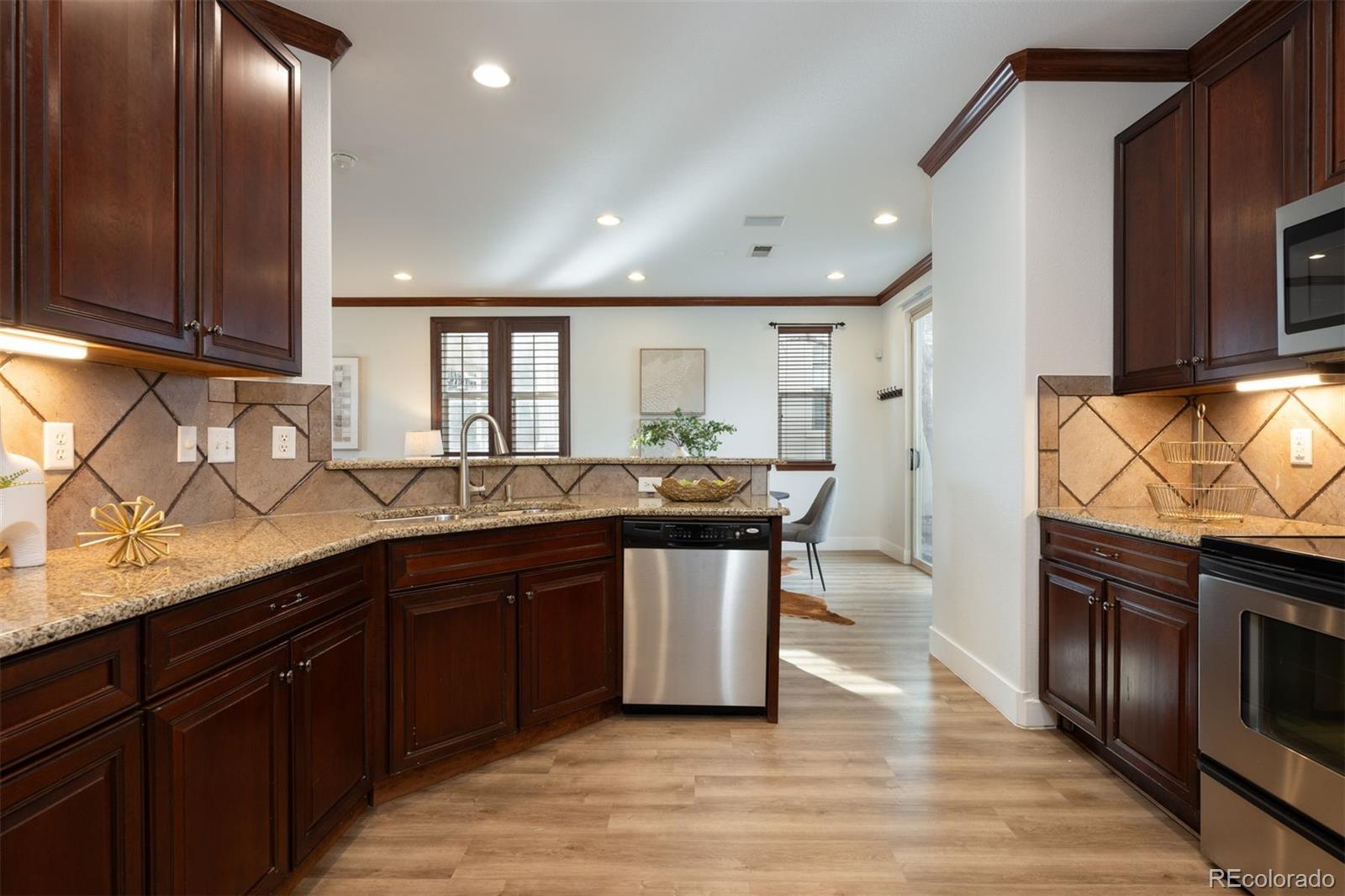 6381 S Potomac Street