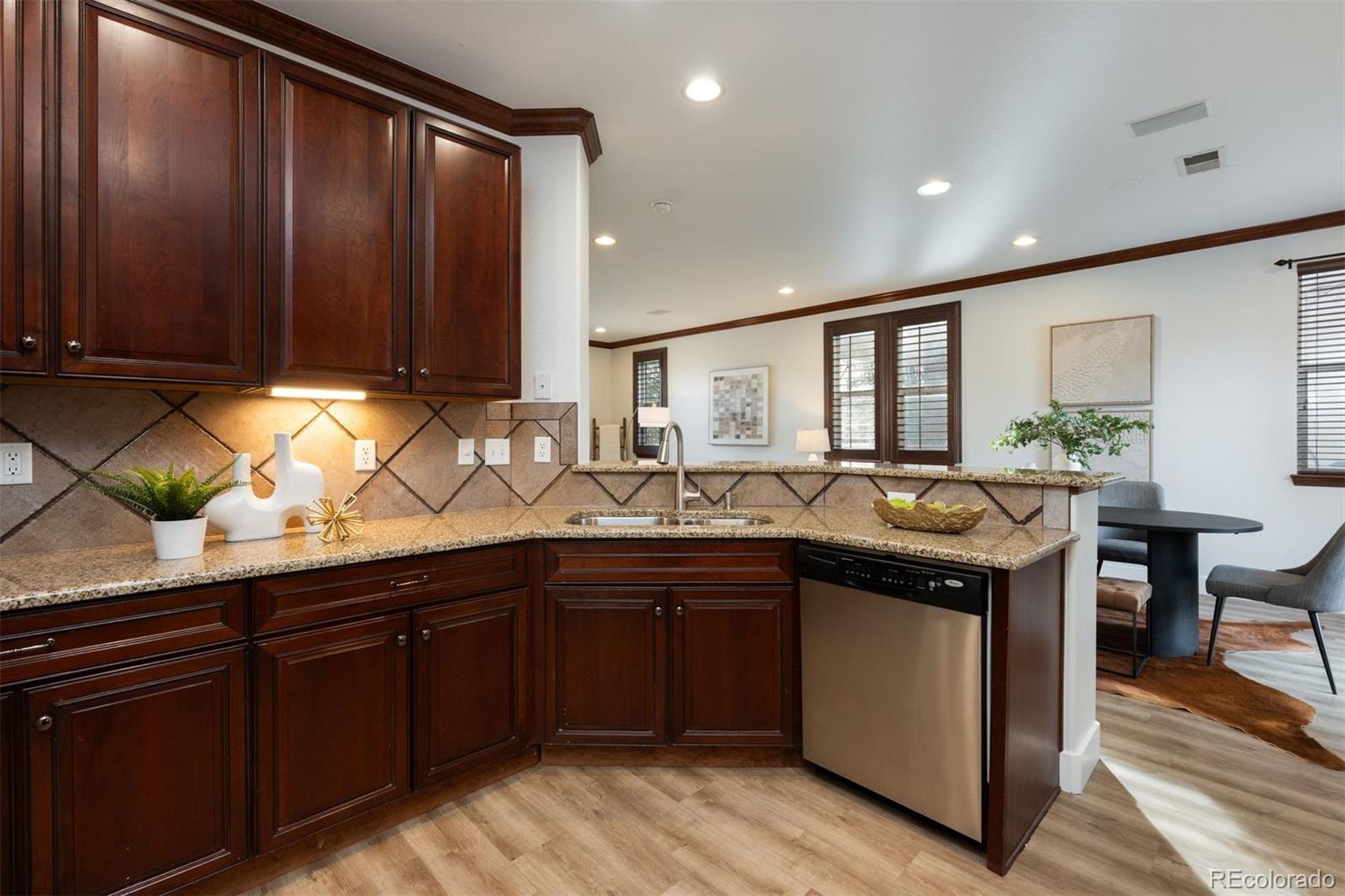 6381 S Potomac Street