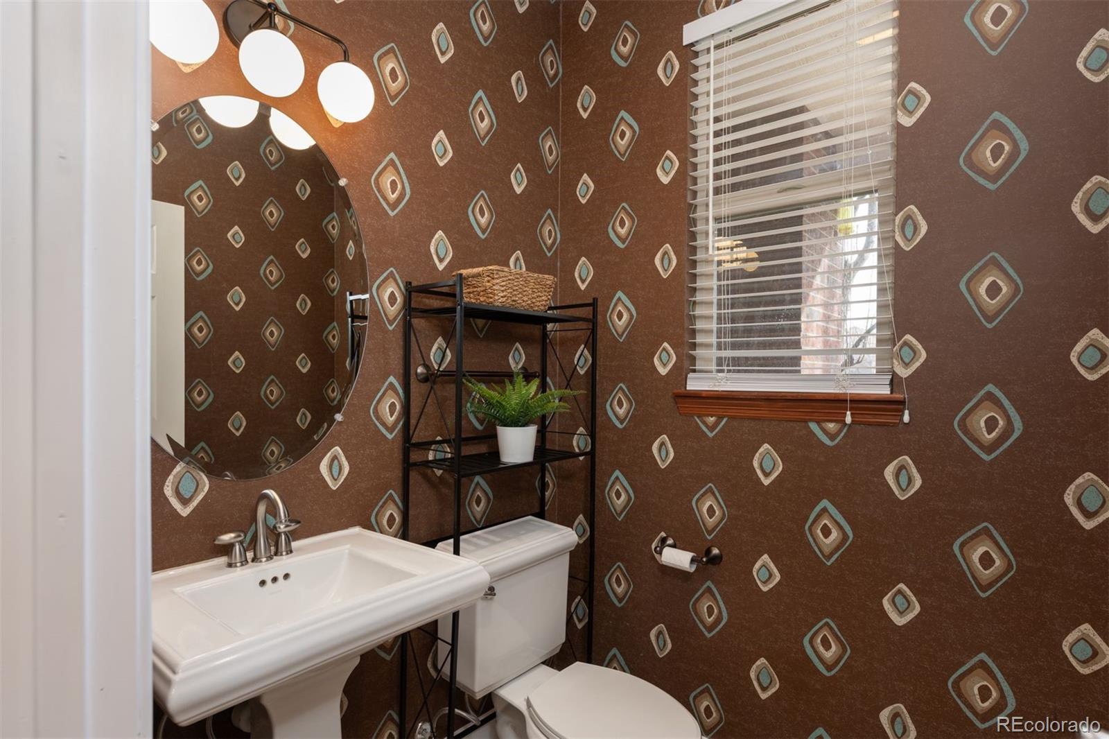 6381 S Potomac Street