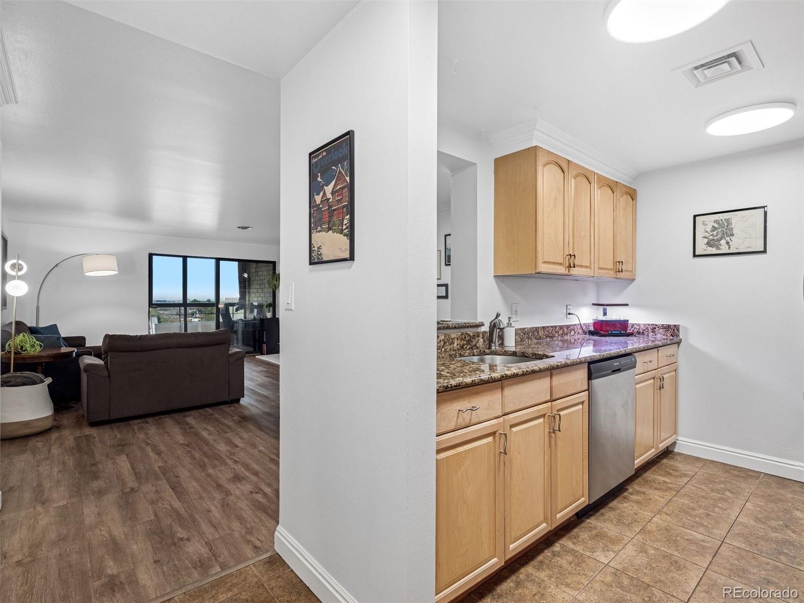 800 N Pearl Street Unit: 709