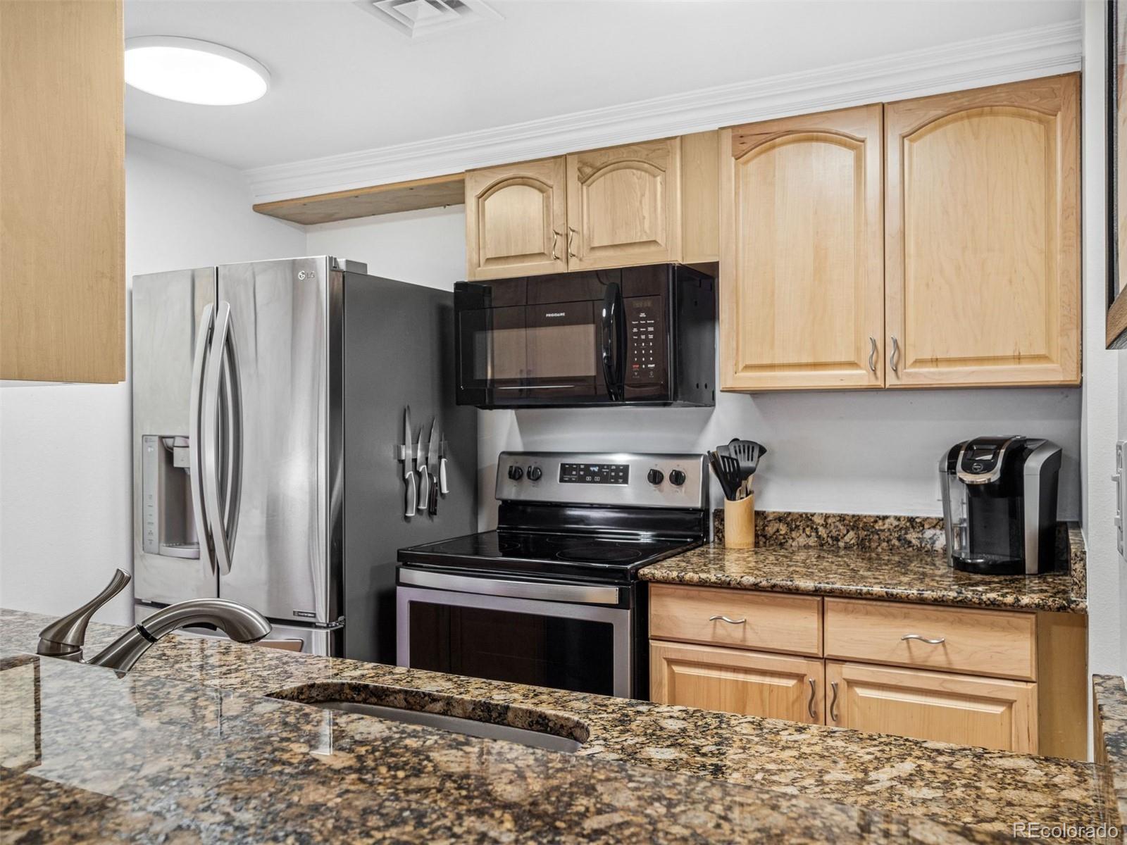 800 N Pearl Street Unit: 709