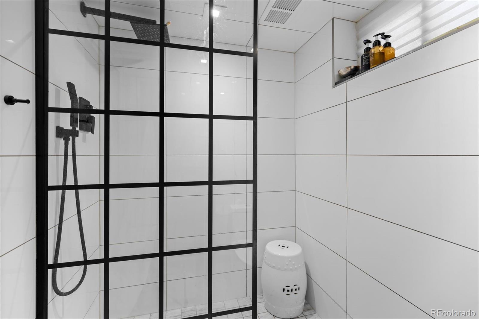 2510 N Monaco St Pkwy