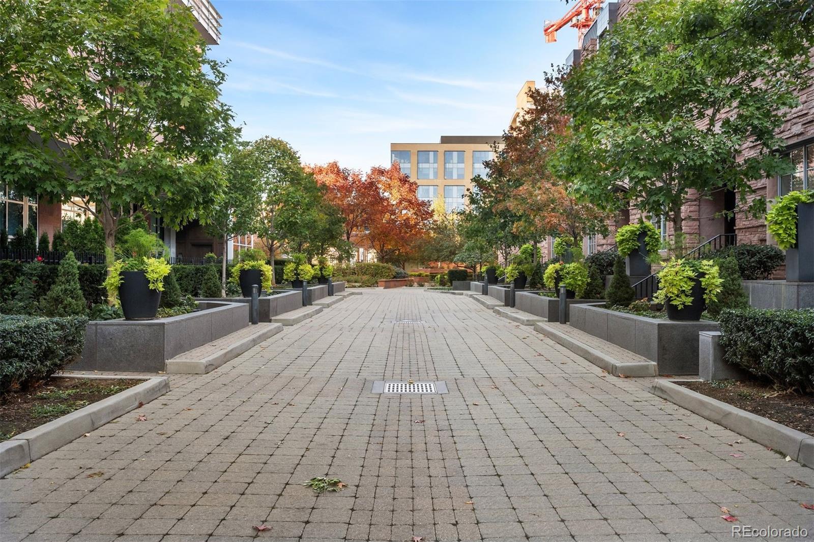 105 N Fillmore Street Unit: 203