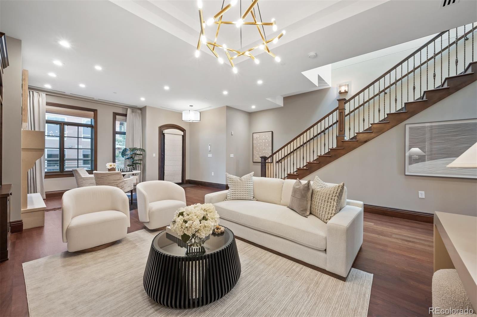 105 N Fillmore Street Unit: 203