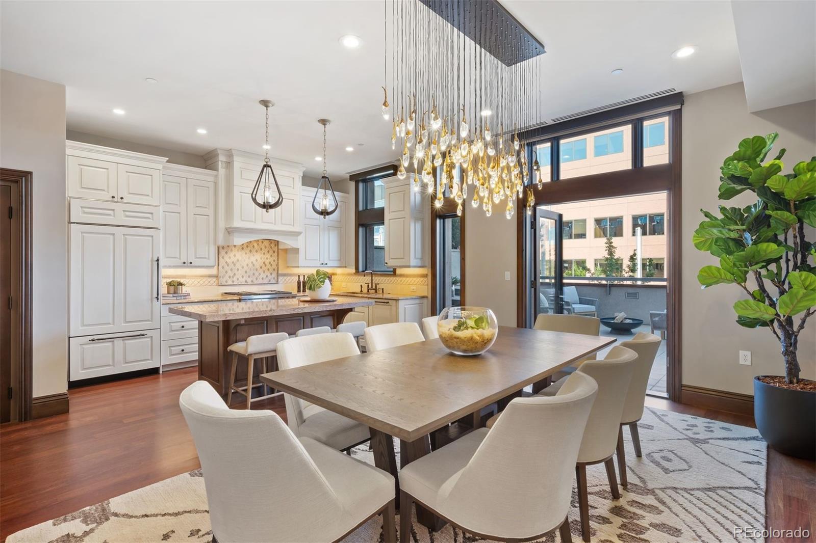 105 N Fillmore Street Unit: 203