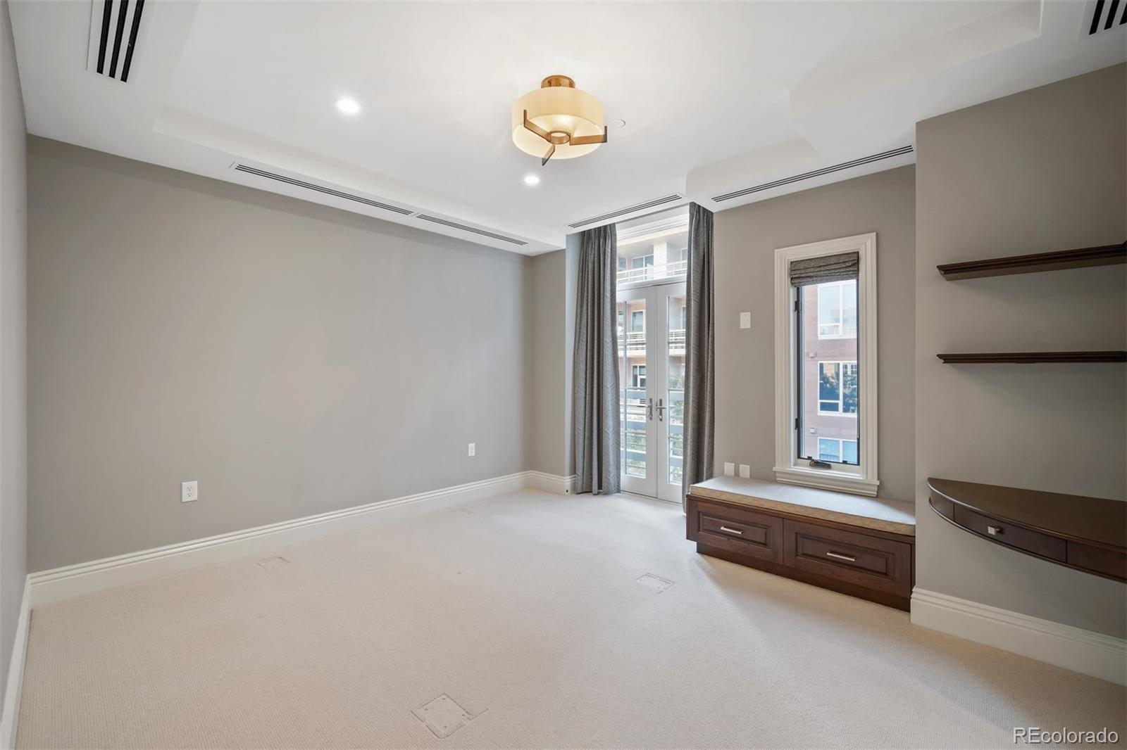 105 N Fillmore Street Unit: 203