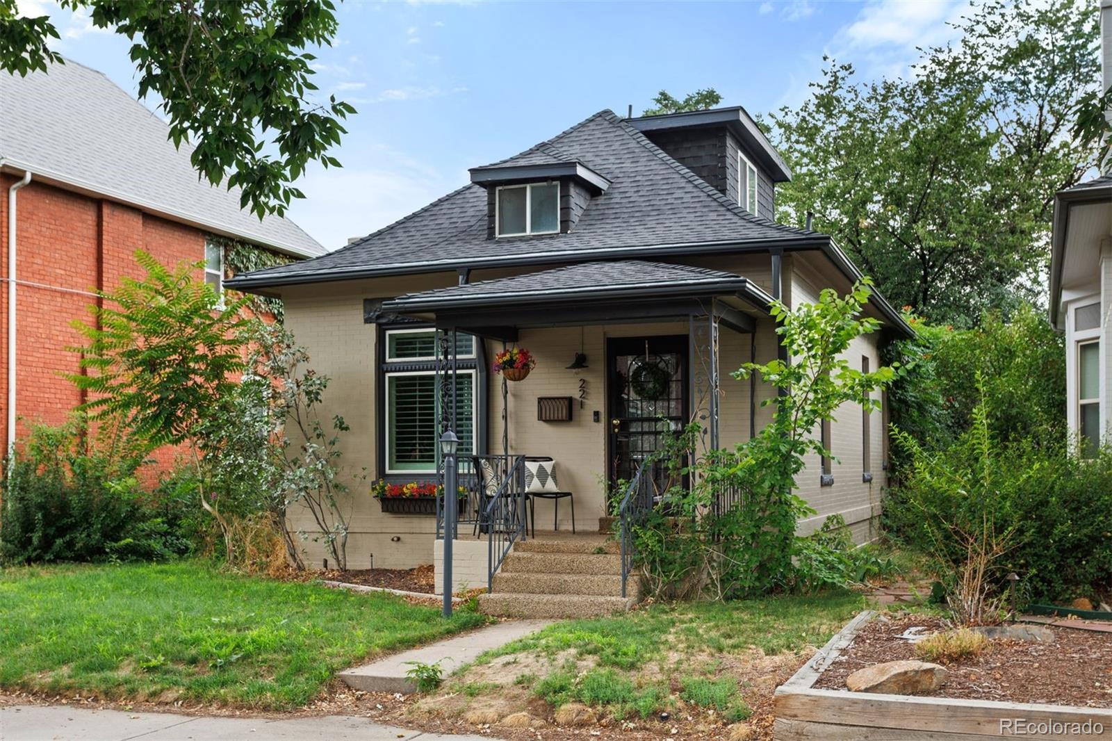 221 S Ogden Street