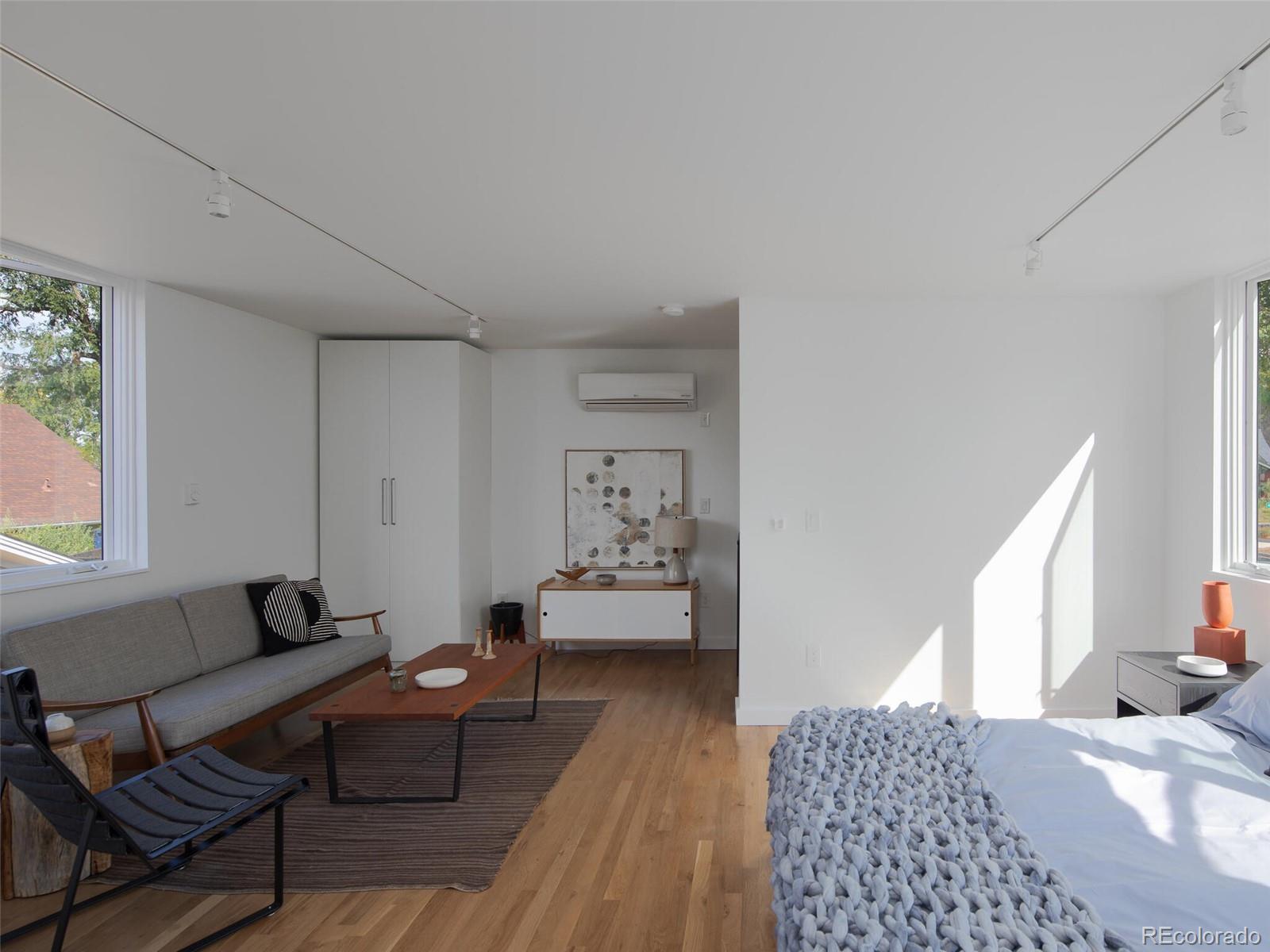 3115 N Humboldt Street