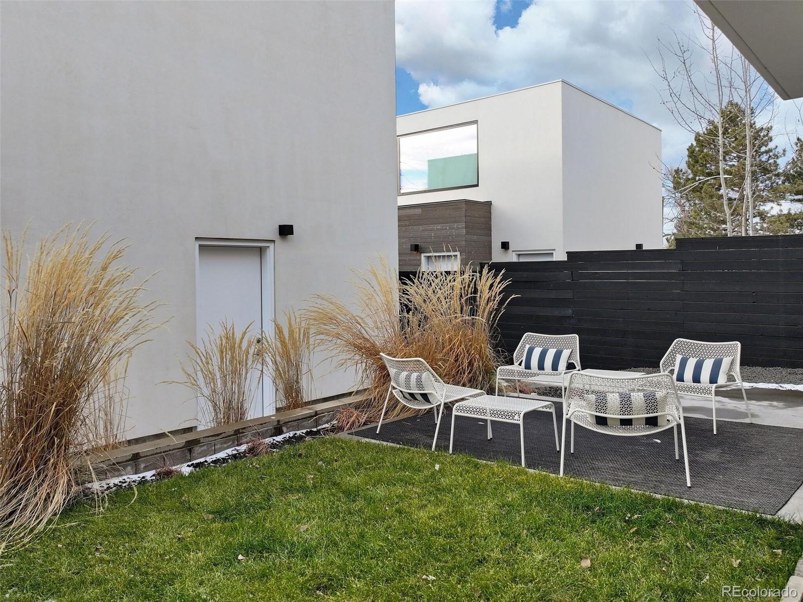 3115 N Humboldt Street