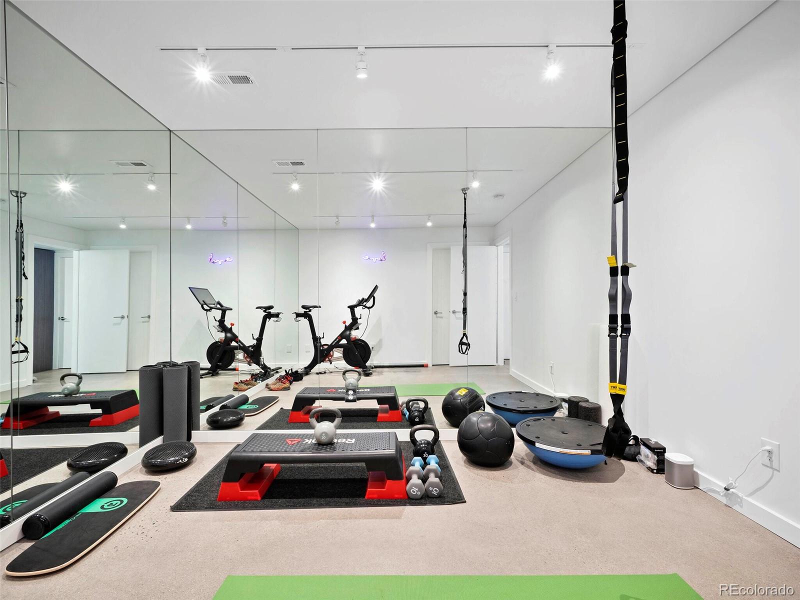 3115 N Humboldt Street