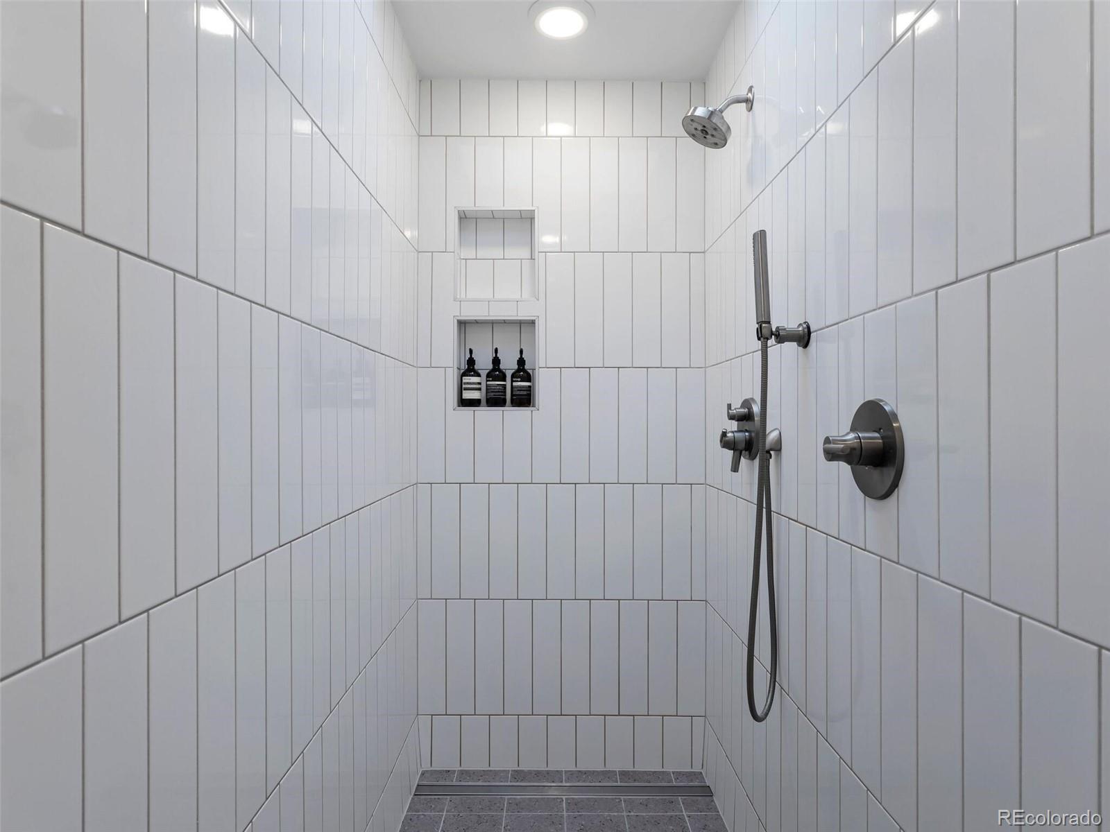 3115 N Humboldt Street