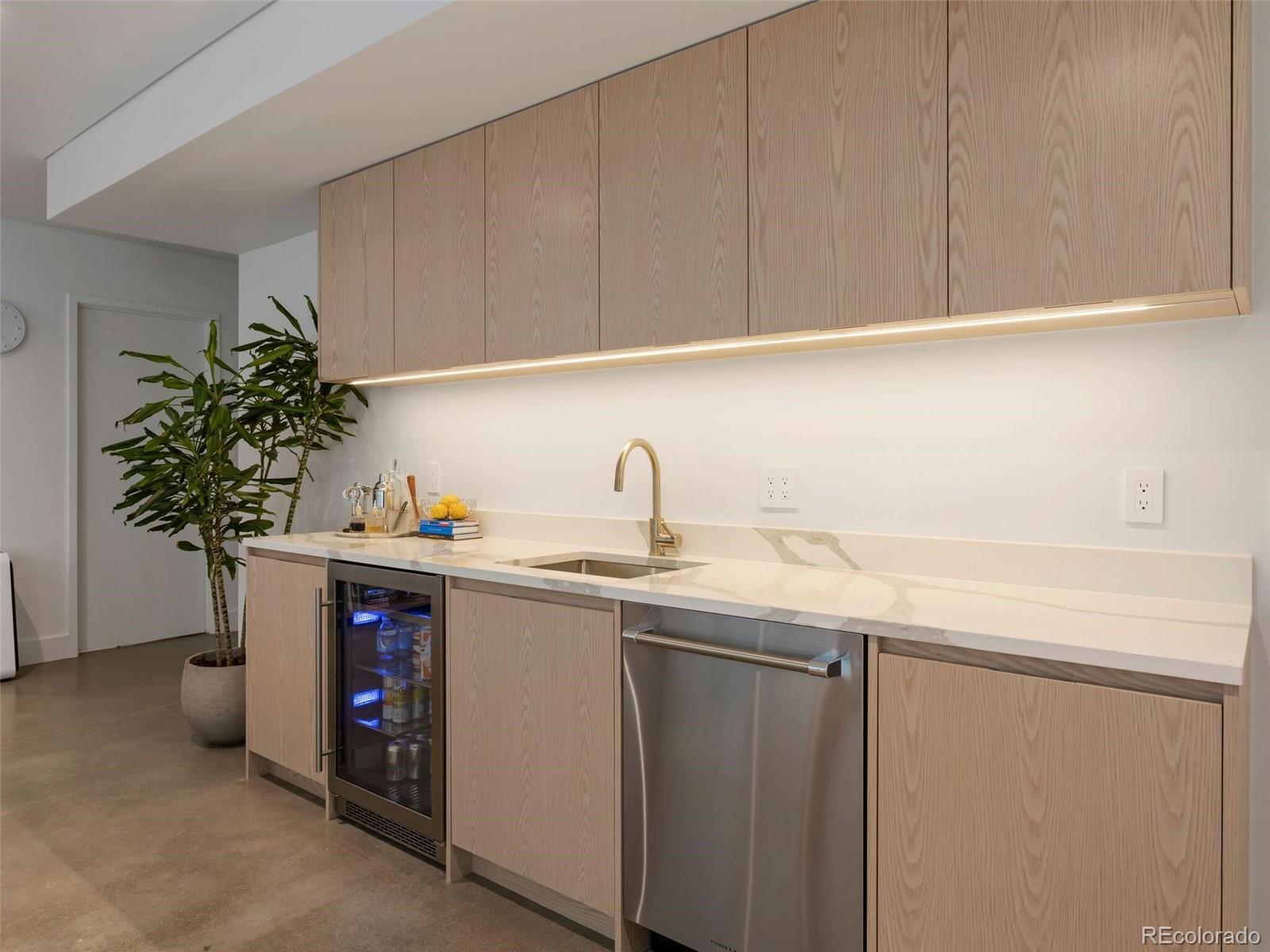 3115 N Humboldt Street